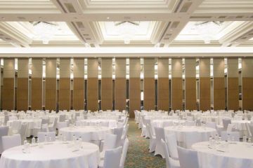 酒店和學校為什么推薦安裝活動隔斷-秉帝辦公隔斷