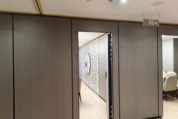 活動(dòng)隔斷優(yōu)化酒店空間利用，打造多功能場(chǎng)所